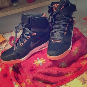 Nike Wedgedheels